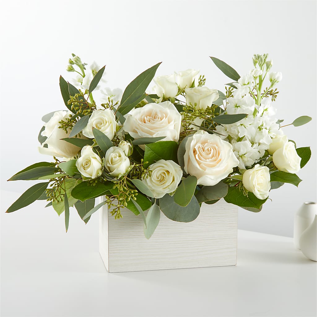 Fresh Linen Box Bouquet – Central Market Florist #138, Latham NY
