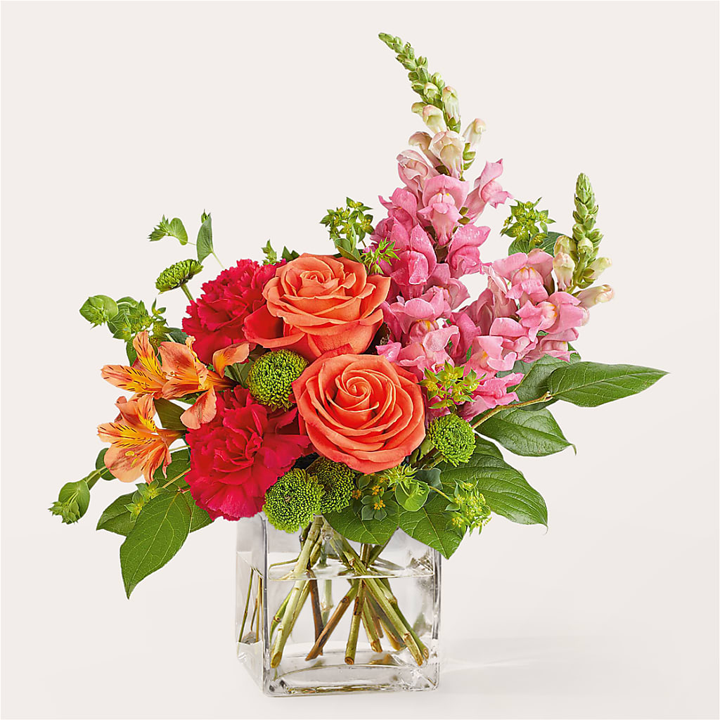 Cosmopolitan Bouquet – Central Market Florist #138, Latham NY