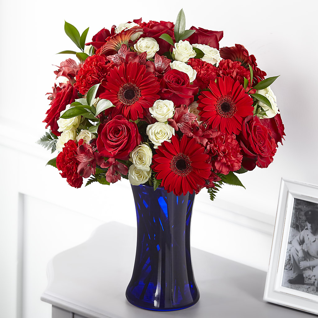 Hearts Embrace Bouquet – Central Market Florist #138, Latham NY