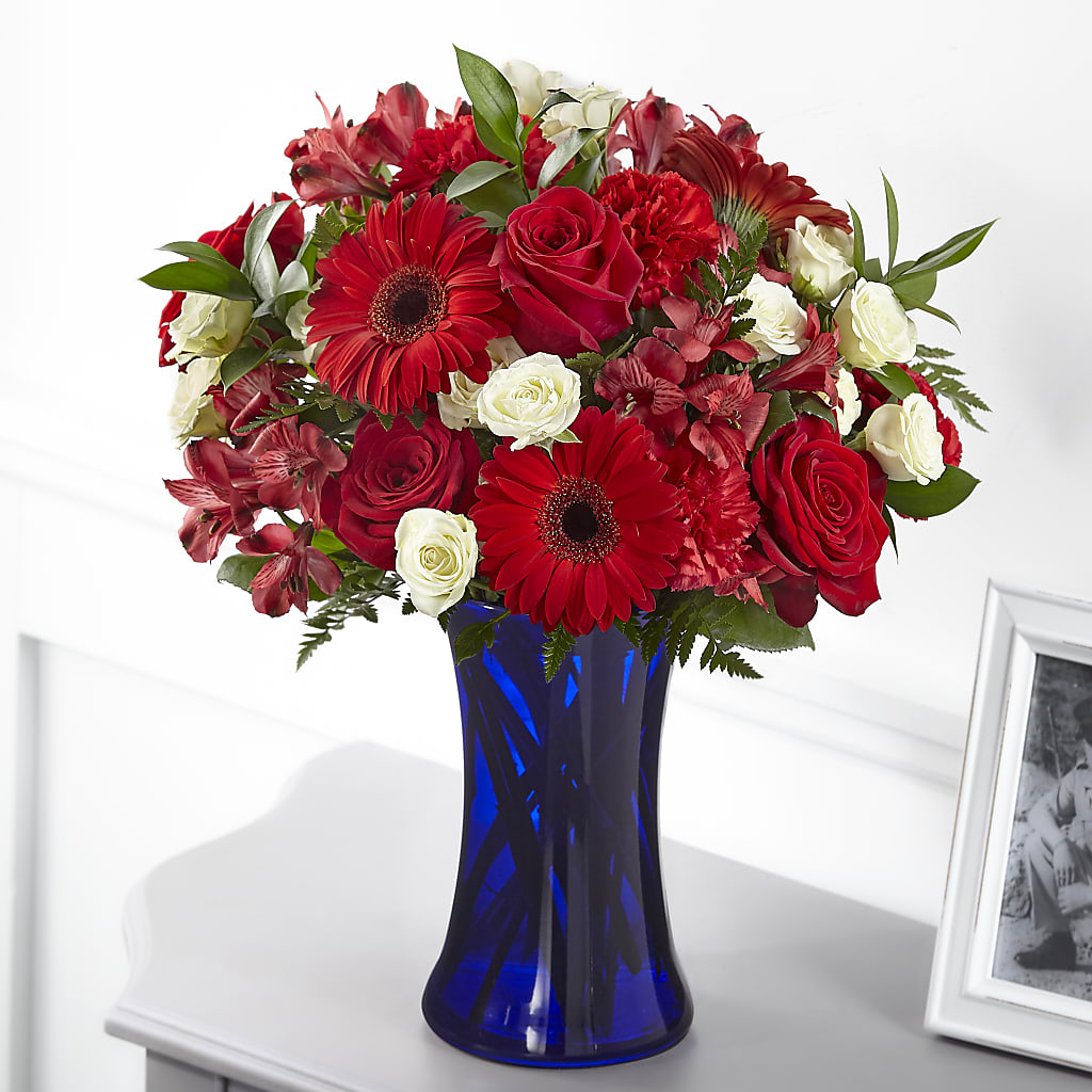 Hearts Embrace Bouquet – Central Market Florist #138, Latham NY