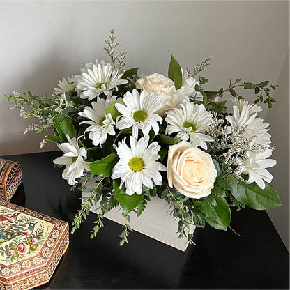 Fresh Linen Box Bouquet –  Central Market Florist #138, Latham NY