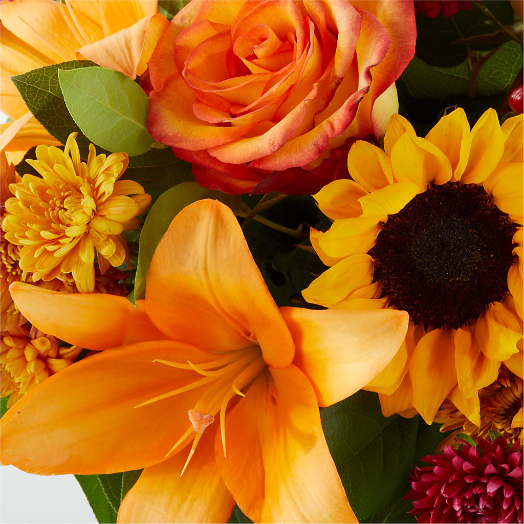 Grateful Centerpiece –  Central Market Florist #138, Latham NY